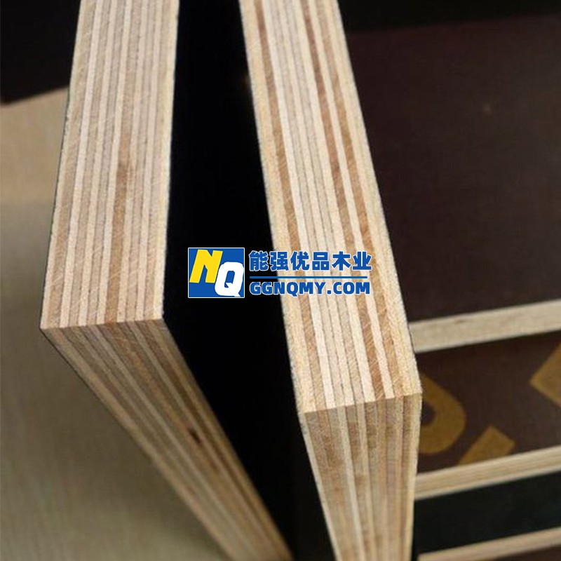 湖北襄陽高檔建筑模板供應，厚度均勻密實，專業(yè)工廠直供